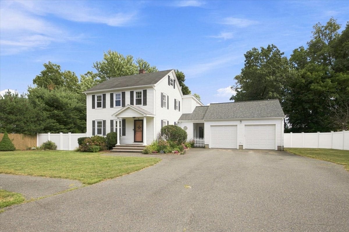 10 Azalea Cir, Dedham, MA, 10 Azalea Cir, Dedham, MA Photo #28