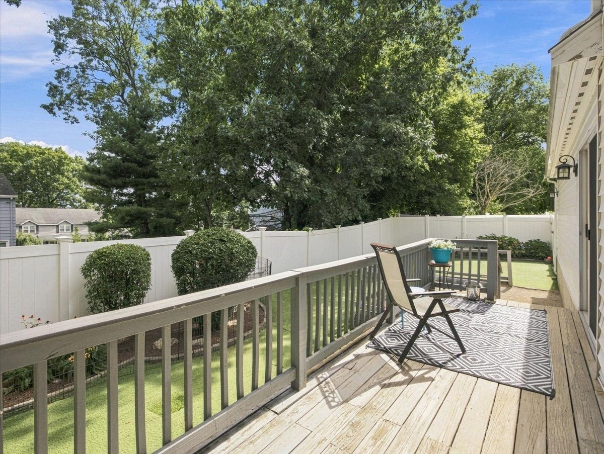 10 Azalea Cir, Dedham, MA, 10 Azalea Cir, Dedham, MA Photo #33