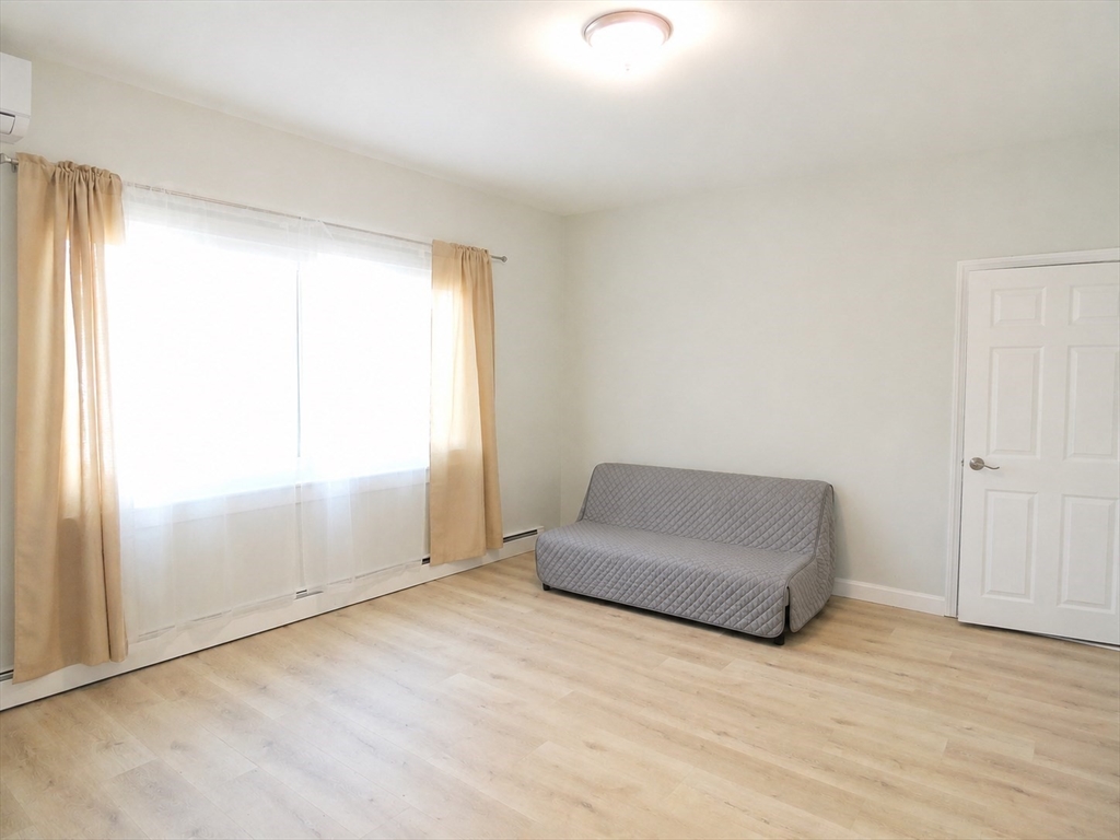 5 Kenwood St 2
