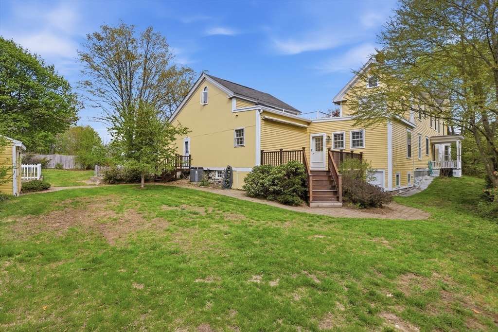 362 King St
