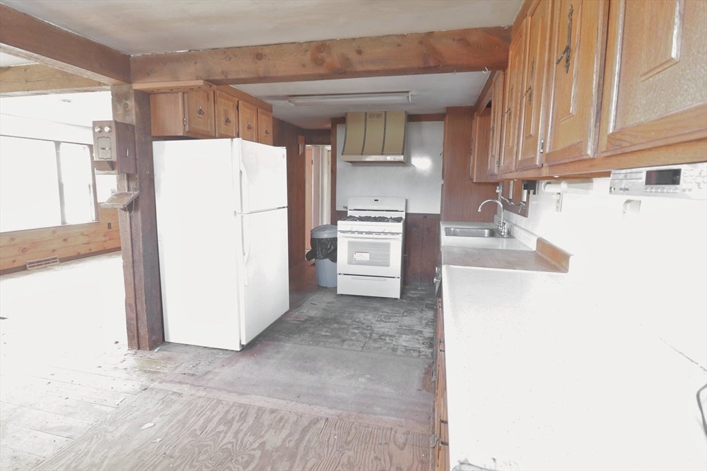319 Main Street, Plaistow, NH Photo #14