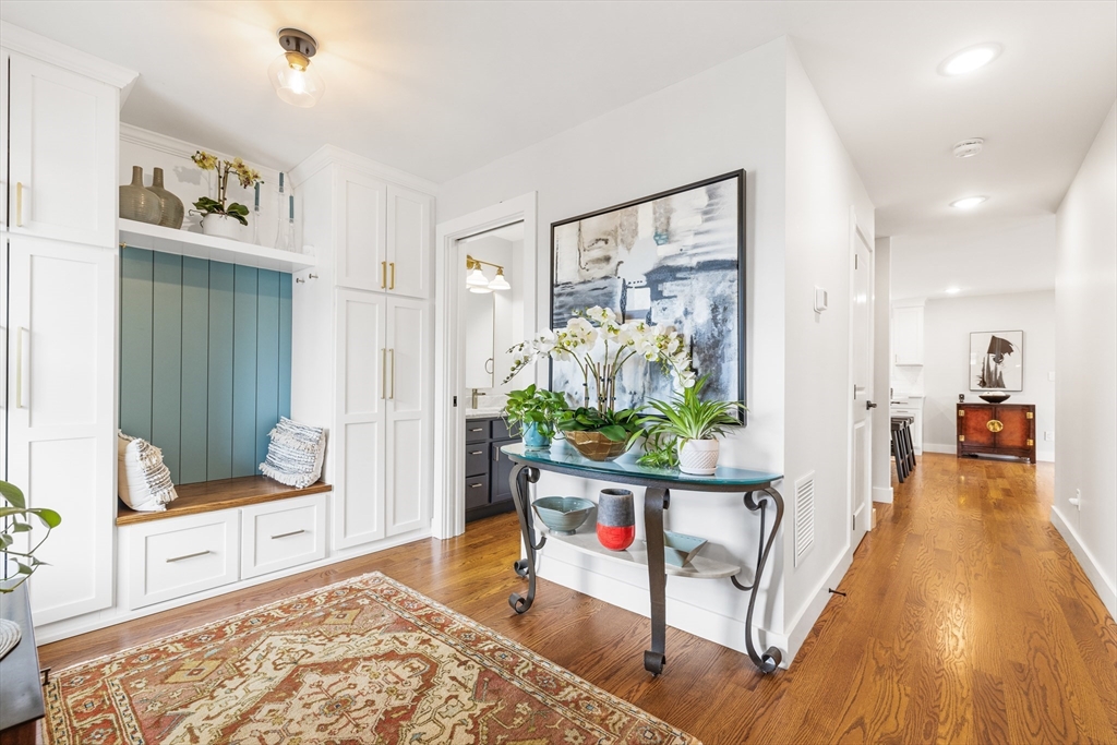 8 N Pleasant St 8
