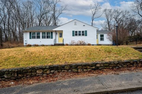 26 Prospect St Blackstone MA 01504