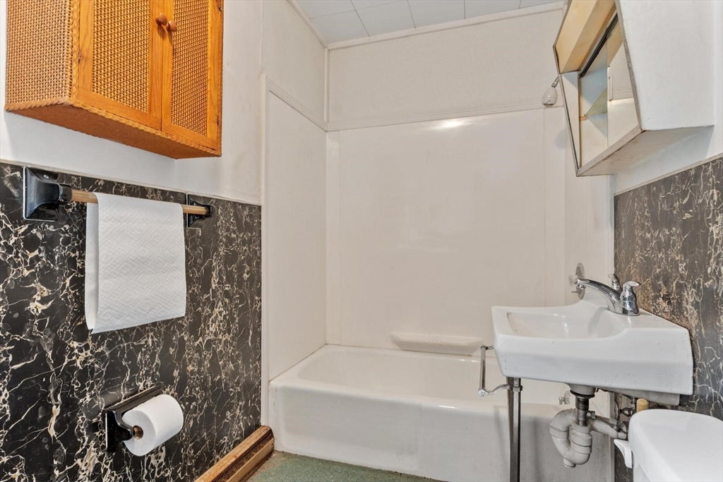 282 Lancaster St, Leominster, MA, 282 Lancaster St, Leominster, MA Photo #15