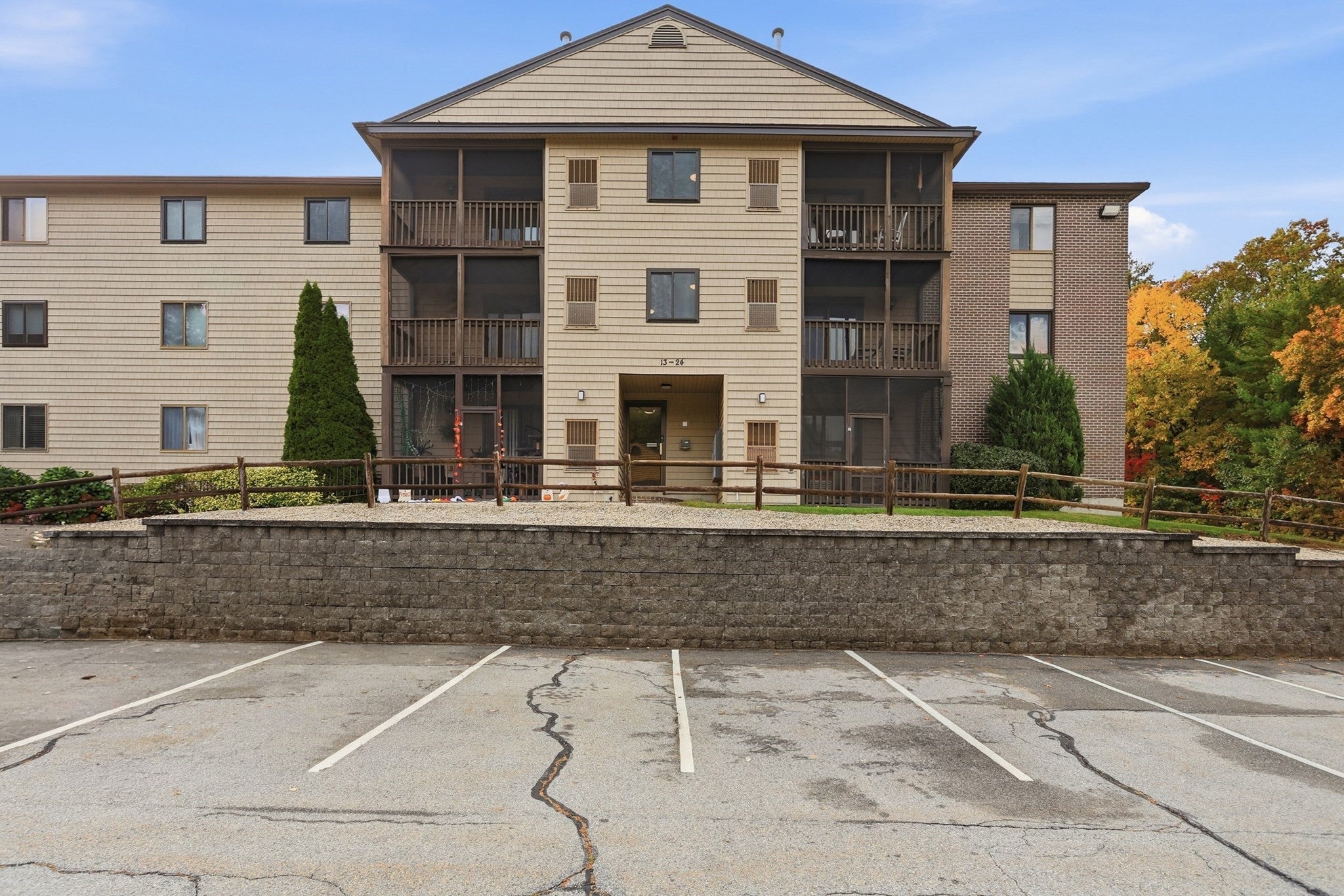 10 Village Ln #15, Tyngsborough, MA, 10 Village Ln #15, Tyngsborough, MA Photo #32
