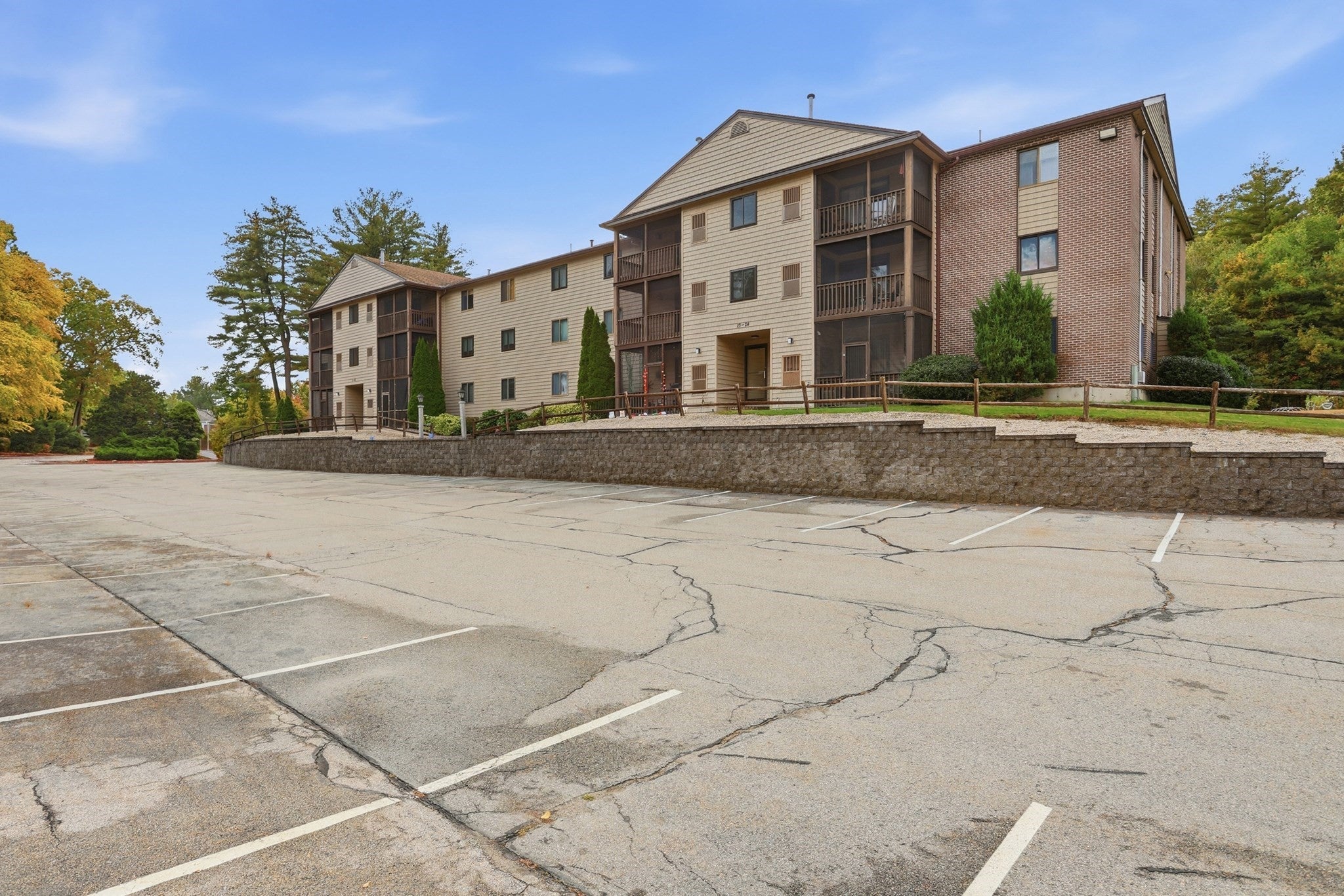 10 Village Ln #15, Tyngsborough, MA, 10 Village Ln #15, Tyngsborough, MA Photo #31