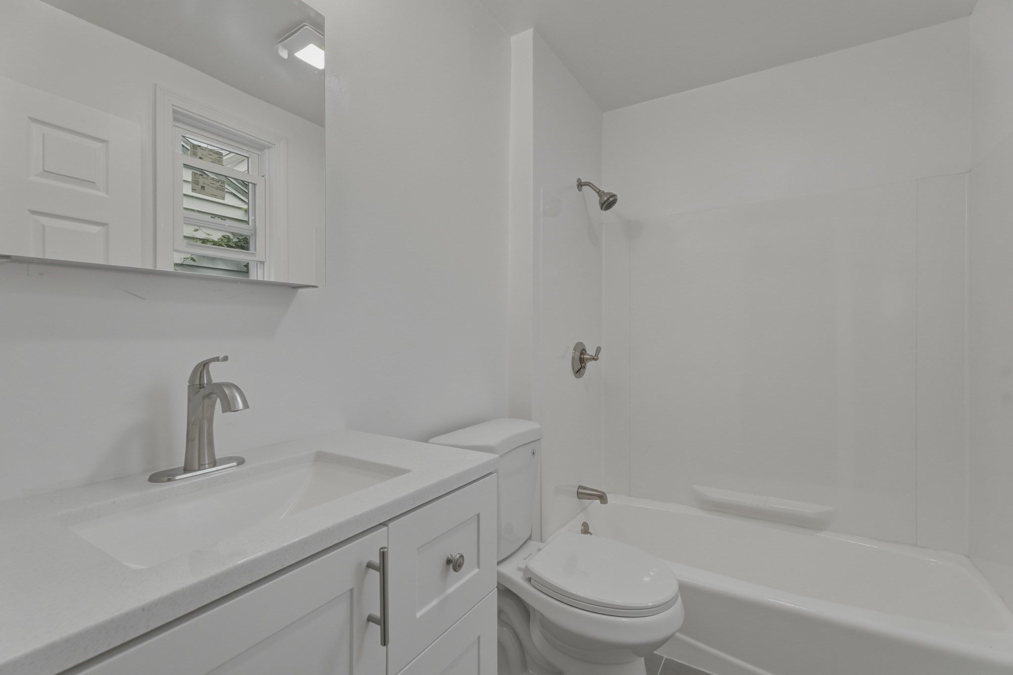 12 L St, Lowell, MA, 12 L St, Lowell, MA Photo #11