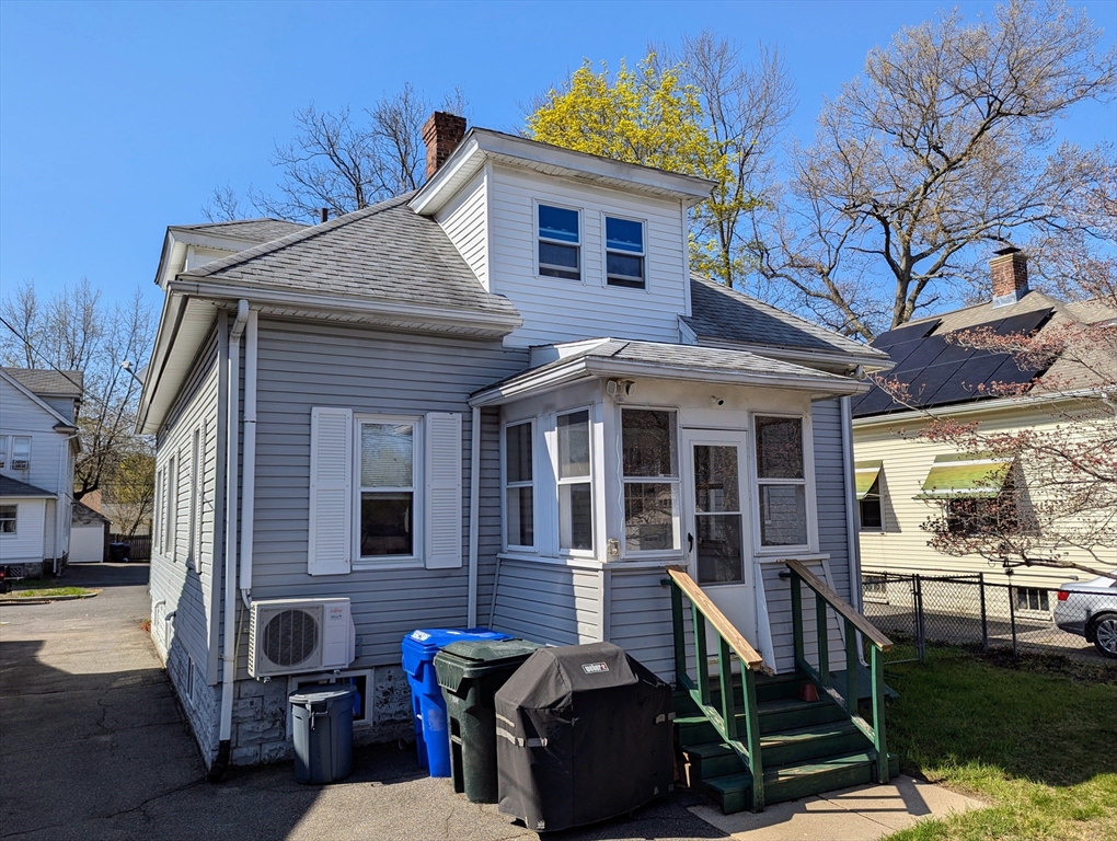 17 Utica Street