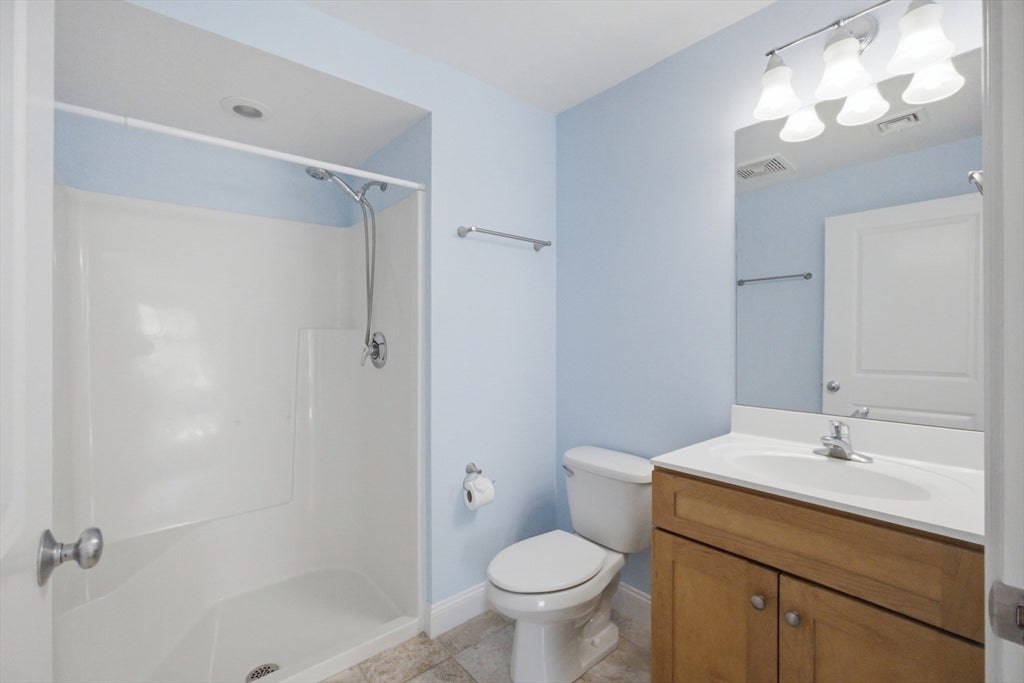 1818 Main Street #216, Holden, MA Photo #19