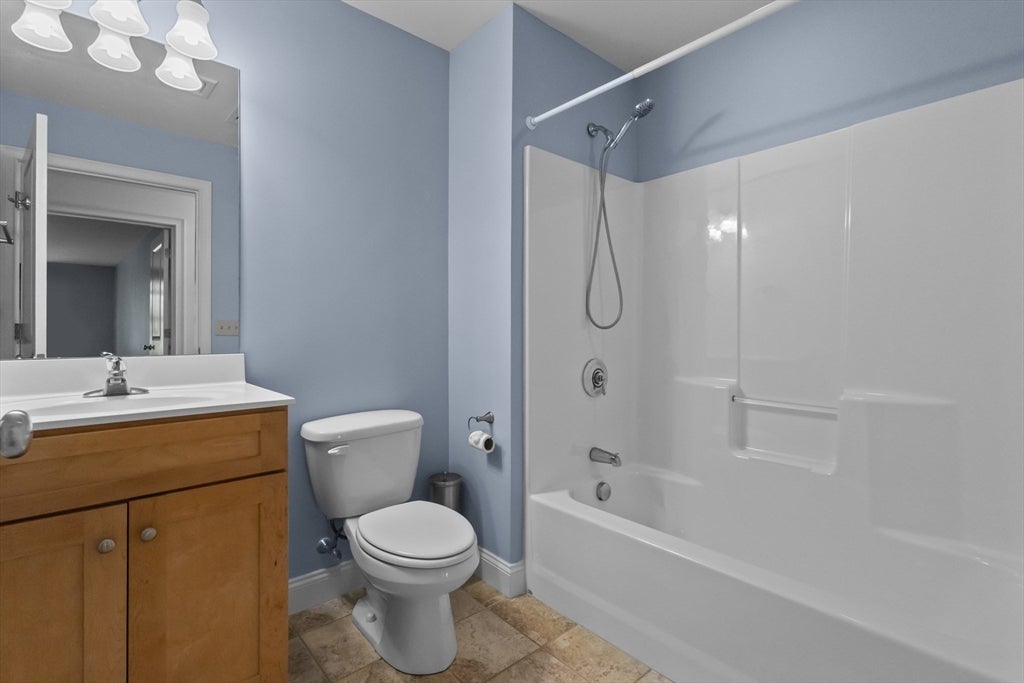 1818 Main Street #216, Holden, MA Photo #22