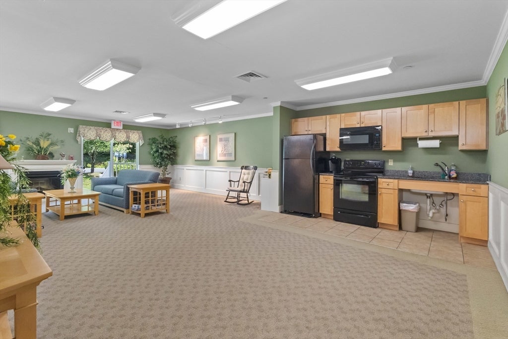 1818 Main Street #216, Holden, MA Photo #28