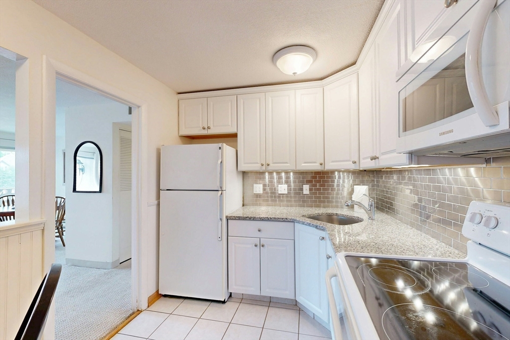 53 Melrose 3B