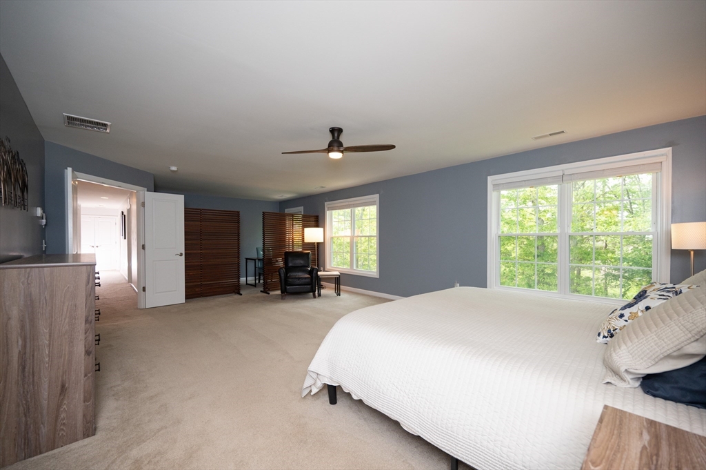 Norfolk, Massachusetts 02056, United States, 4 Bedrooms Bedrooms, ,4 BathroomsBathrooms,Residential,Pending,142597