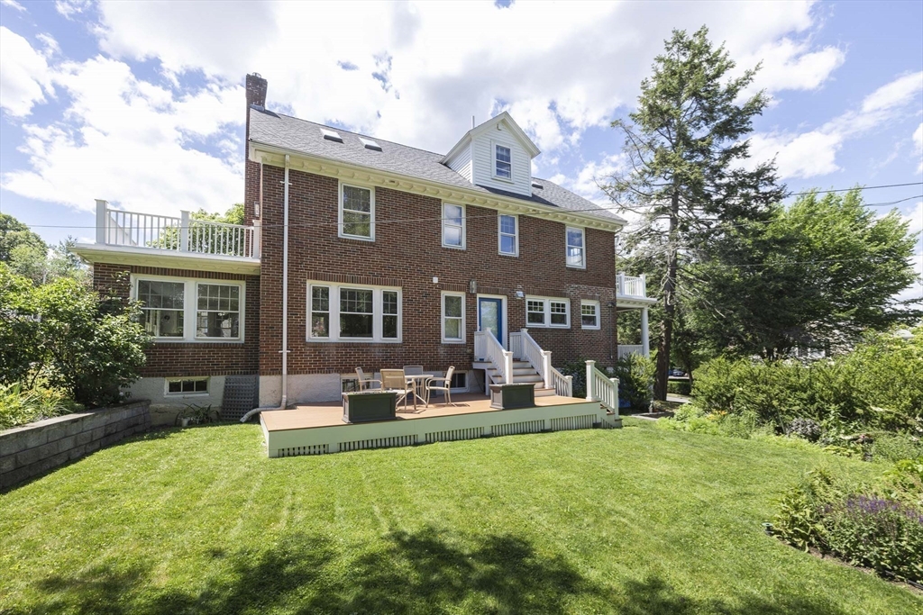156 Common Street