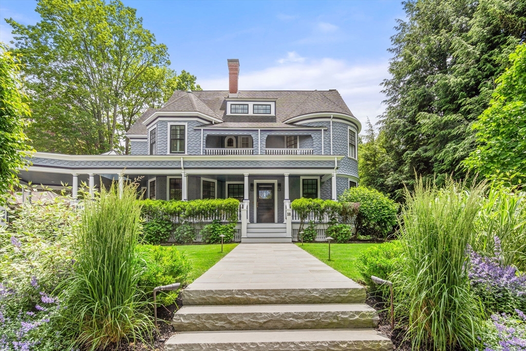 18 Sewall St
