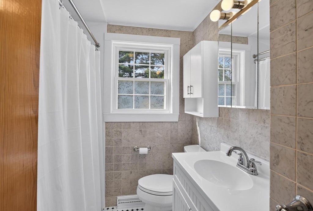 12 Claude Rd, Chelmsford, MA, 12 Claude Rd, Chelmsford, MA Photo #15