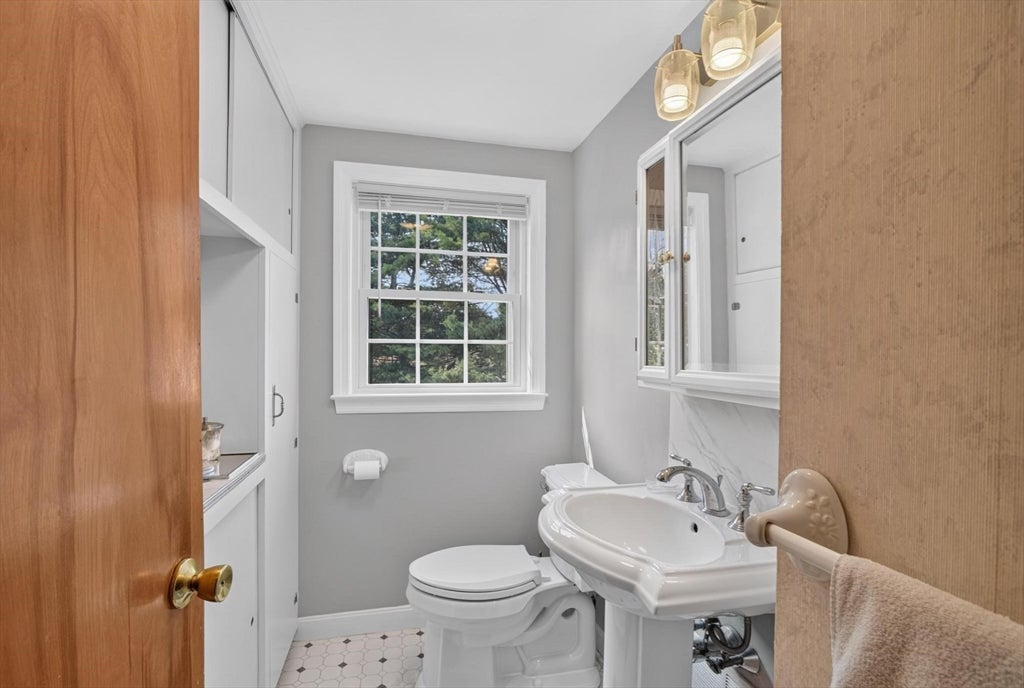 12 Claude Rd, Chelmsford, MA, 12 Claude Rd, Chelmsford, MA Photo #26