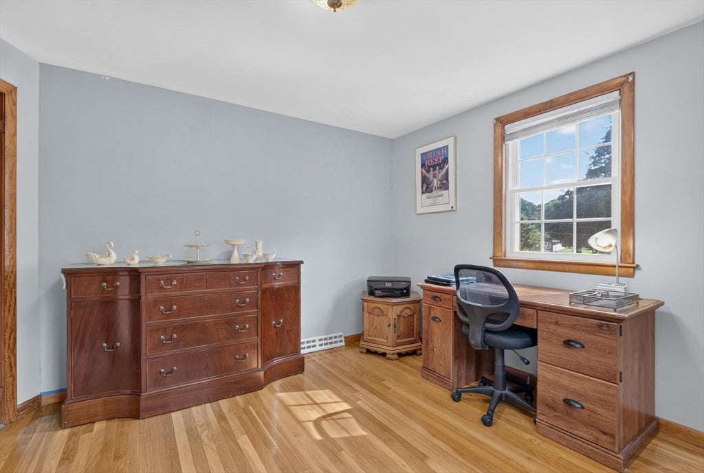 12 Claude Rd, Chelmsford, MA, 12 Claude Rd, Chelmsford, MA Photo #19