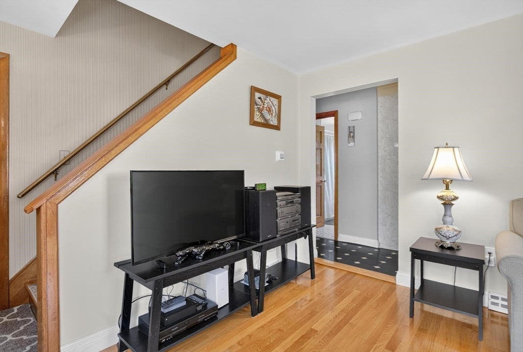12 Claude Rd, Chelmsford, MA, 12 Claude Rd, Chelmsford, MA Photo #10