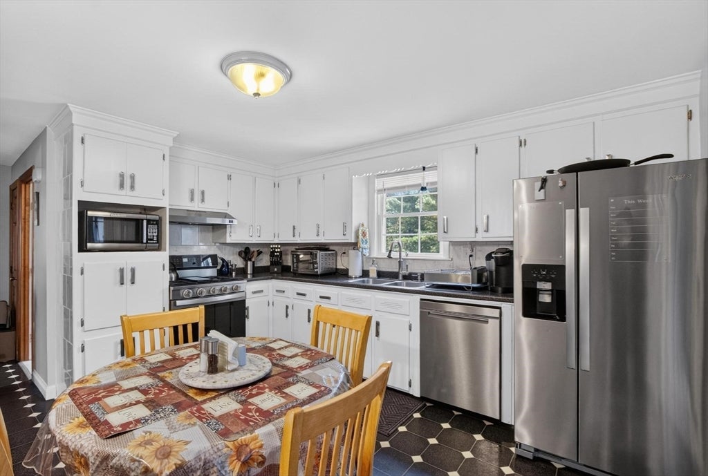 12 Claude Rd, Chelmsford, MA, 12 Claude Rd, Chelmsford, MA Photo #5