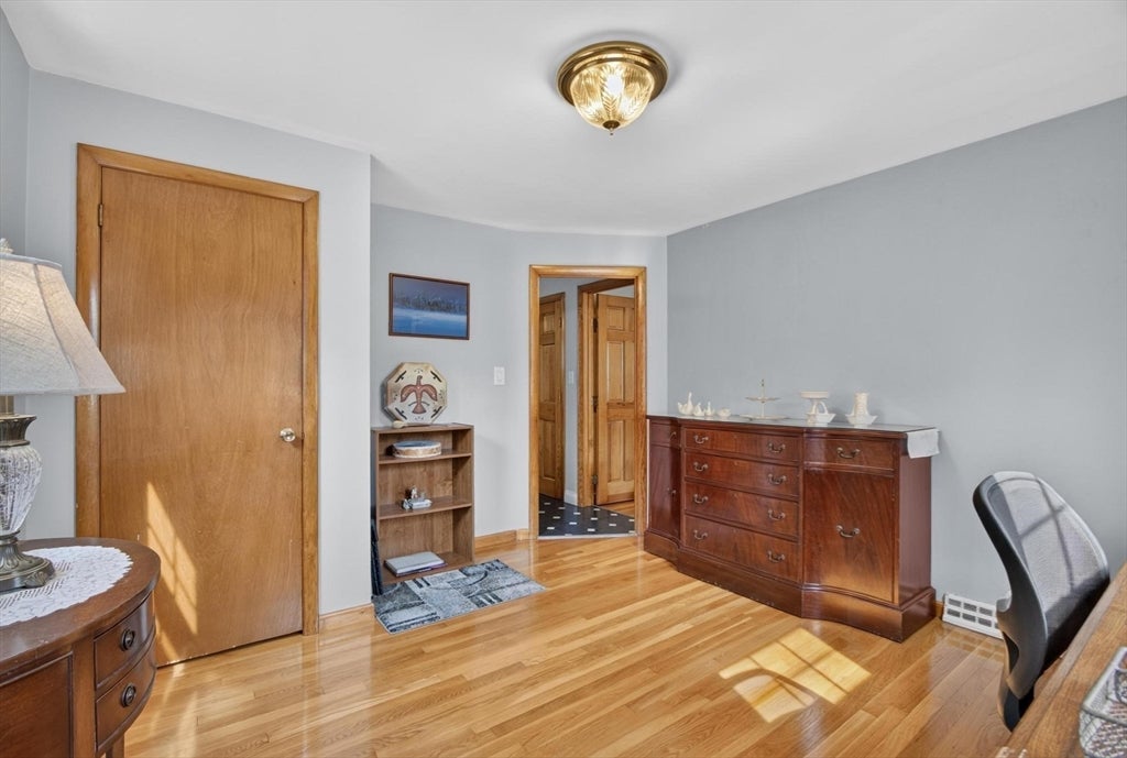 12 Claude Rd, Chelmsford, MA, 12 Claude Rd, Chelmsford, MA Photo #20