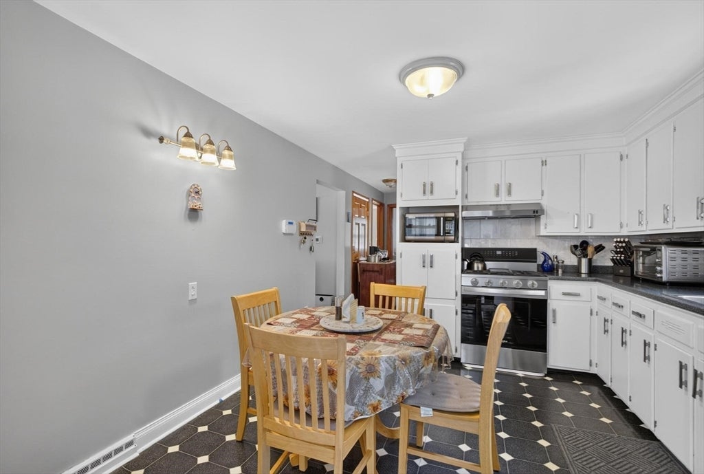 12 Claude Rd, Chelmsford, MA, 12 Claude Rd, Chelmsford, MA Photo #6