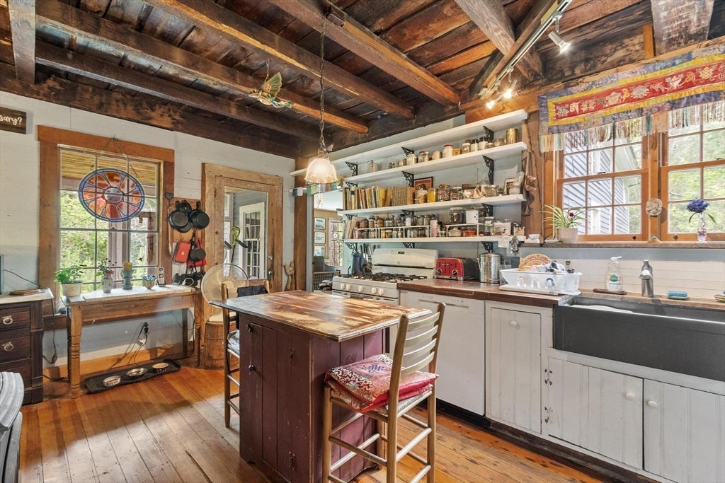 115 Ball Hill Rd, Princeton, MA Photo #6
