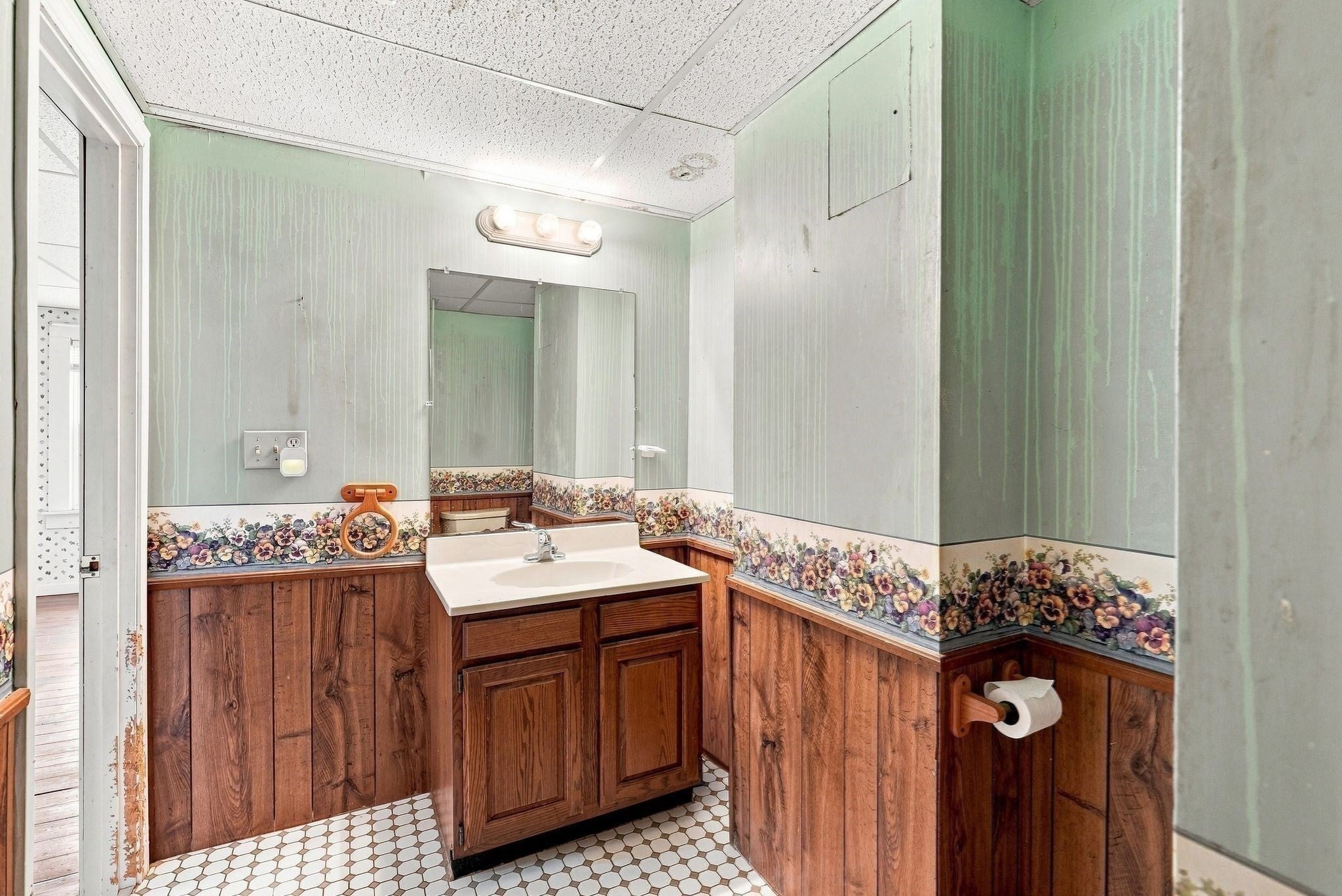 255 Center St, Ludlow, MA, 255 Center St, Ludlow, MA Photo #14