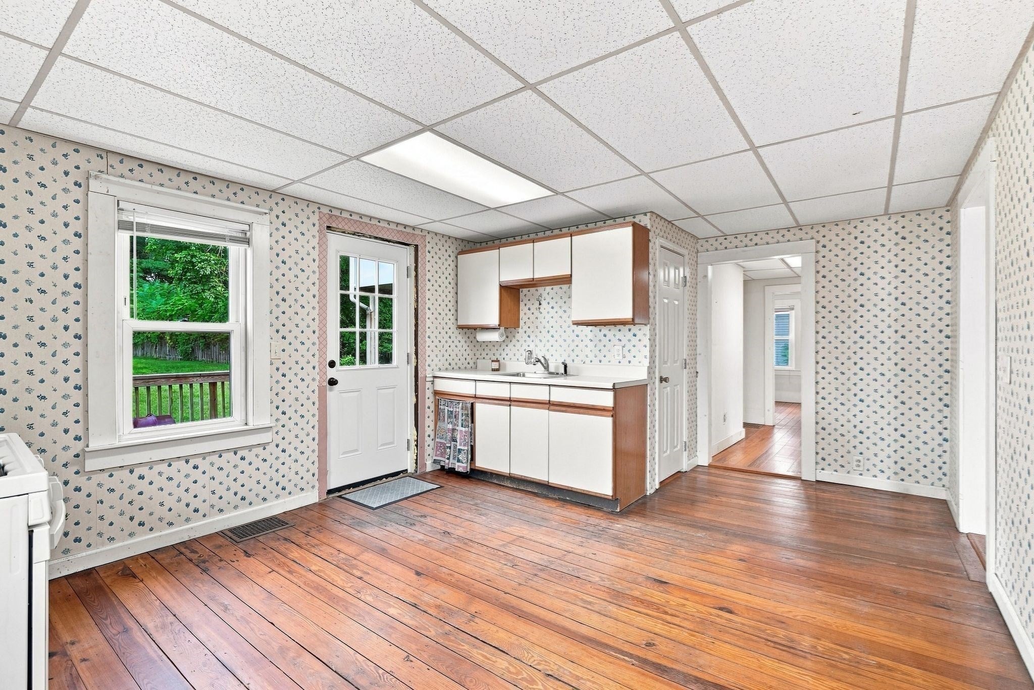 255 Center St, Ludlow, MA, 255 Center St, Ludlow, MA Photo #11