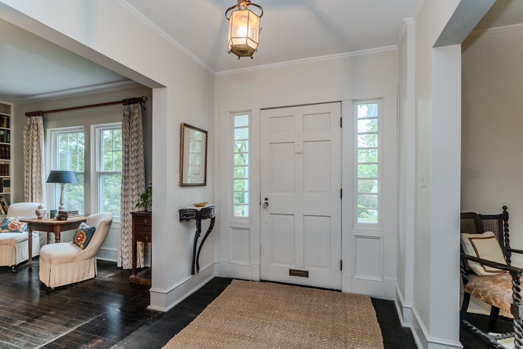 Holyoke, Massachusetts 01040, United States, 4 Bedrooms Bedrooms, ,3 BathroomsBathrooms,Residential,Active,131108