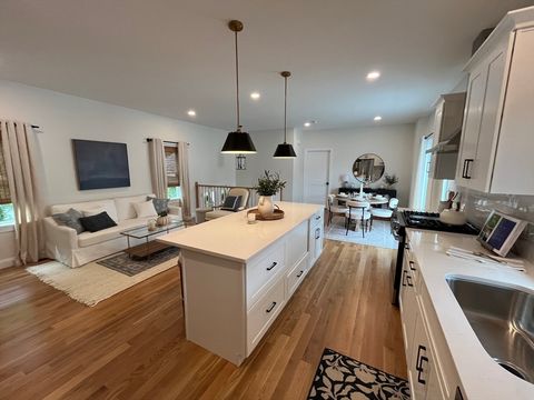 16 Clinton St Marlborough MA 01752