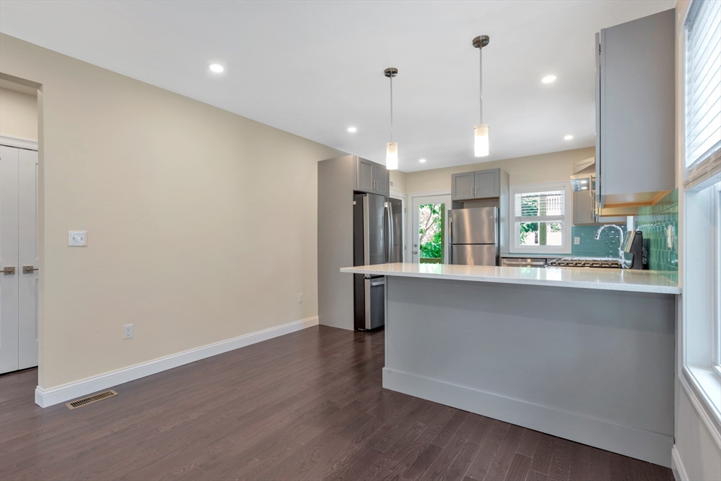 161 Fourth St #1, Medford, MA Photo #33