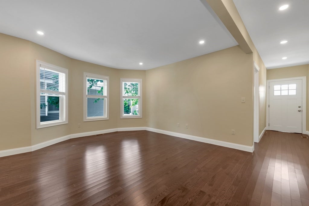 161 Fourth St #1, Medford, MA Photo #32