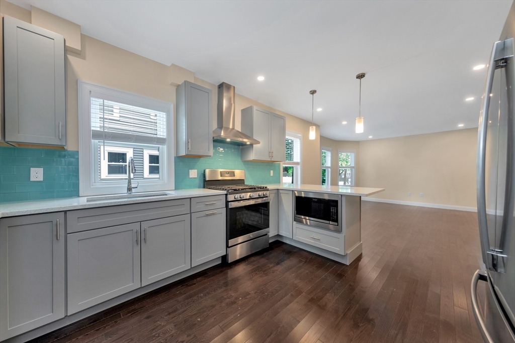 161 Fourth St #1, Medford, MA Photo #16
