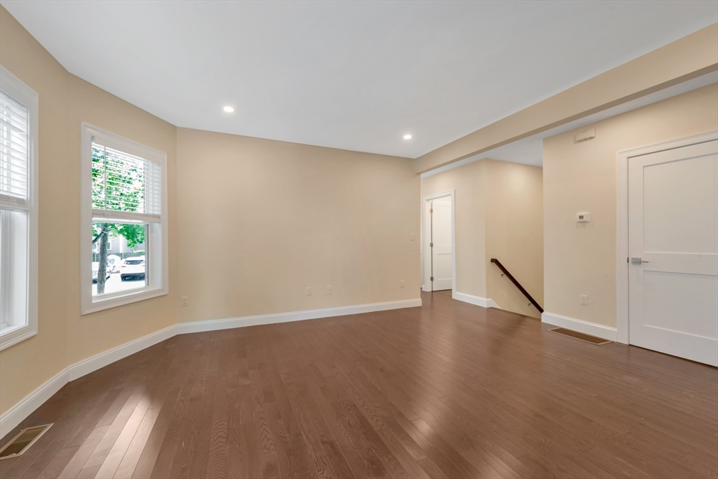 161 Fourth St #1, Medford, MA Photo #31