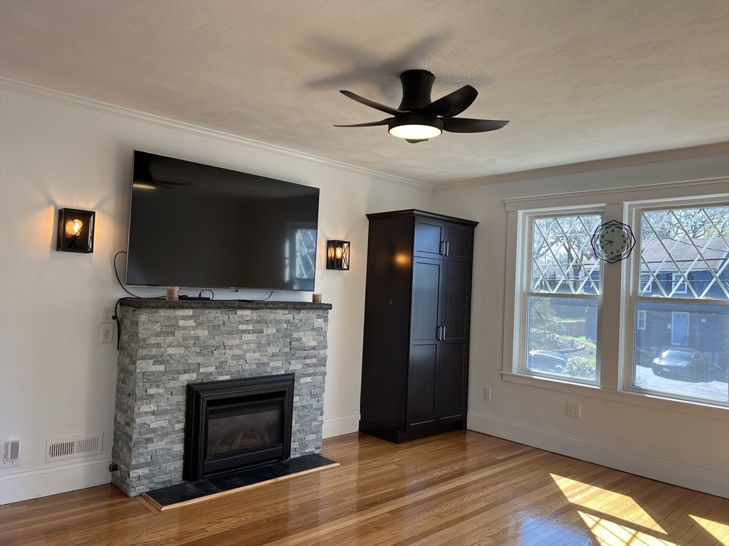 93 Crescent Hill Ave