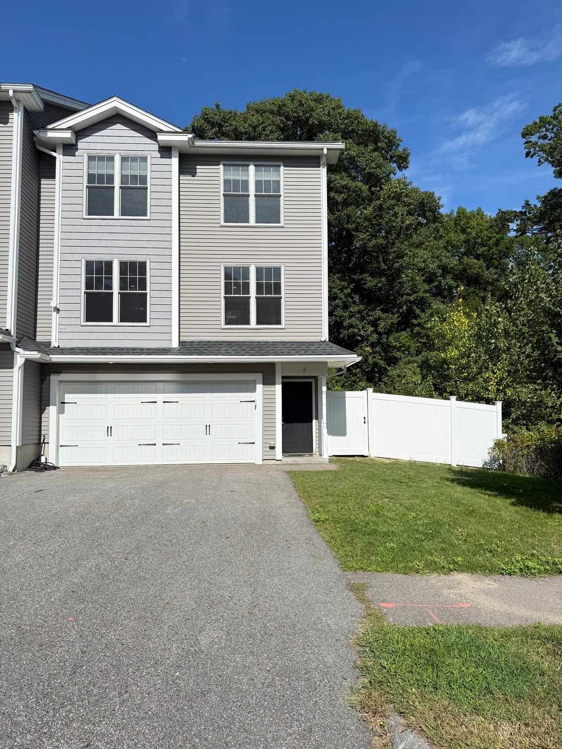 2 Burncoat Hts