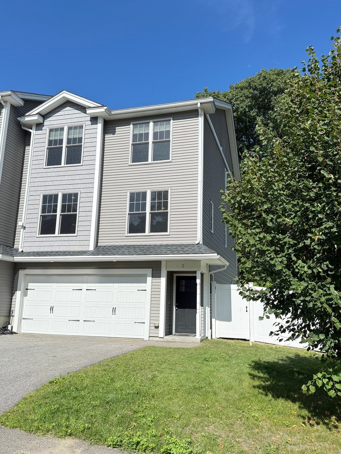 2 Burncoat Hts