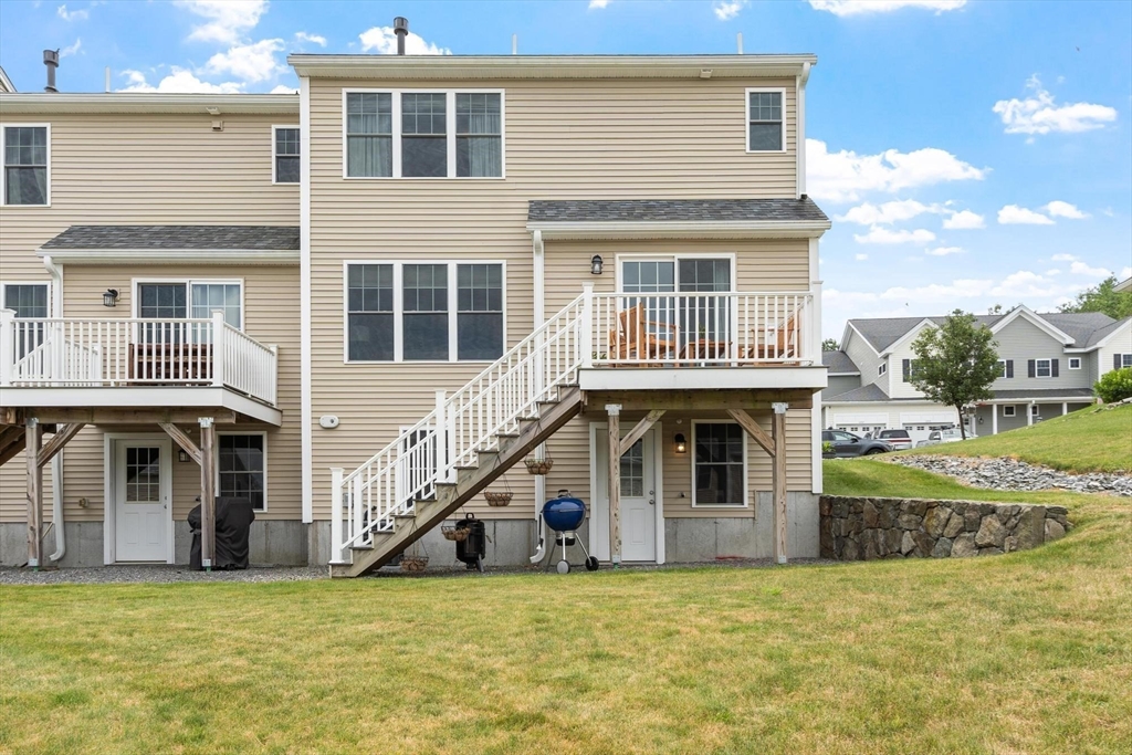 1208 Hazelwood Way 0