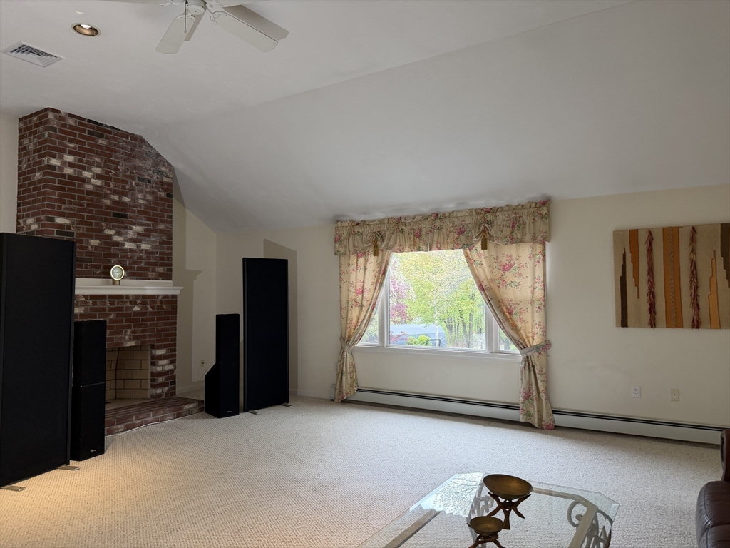 21 Woodridge Rd, Milford, MA Photo #17