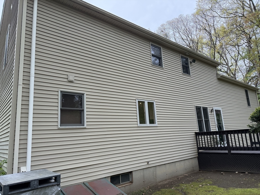 21 Woodridge Rd, Milford, MA Photo #33