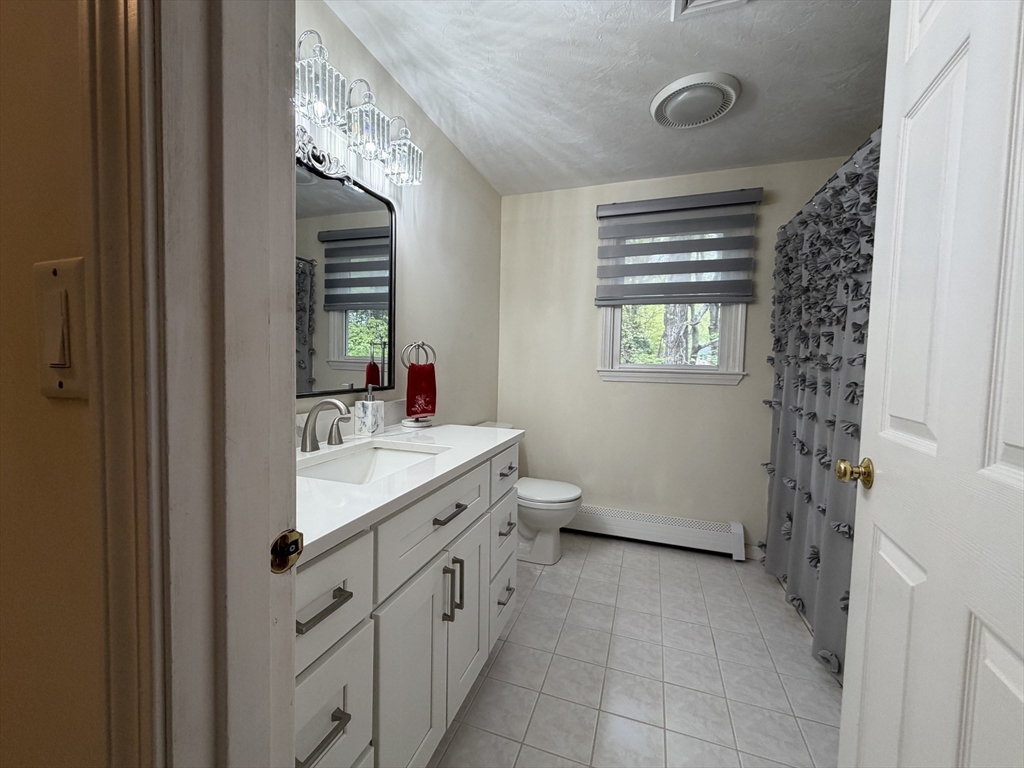 21 Woodridge Rd, Milford, MA Photo #31