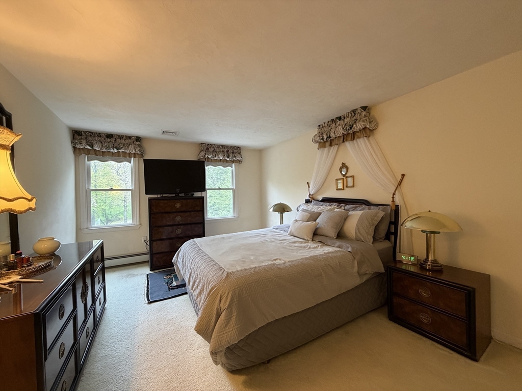 21 Woodridge Rd, Milford, MA Photo #26