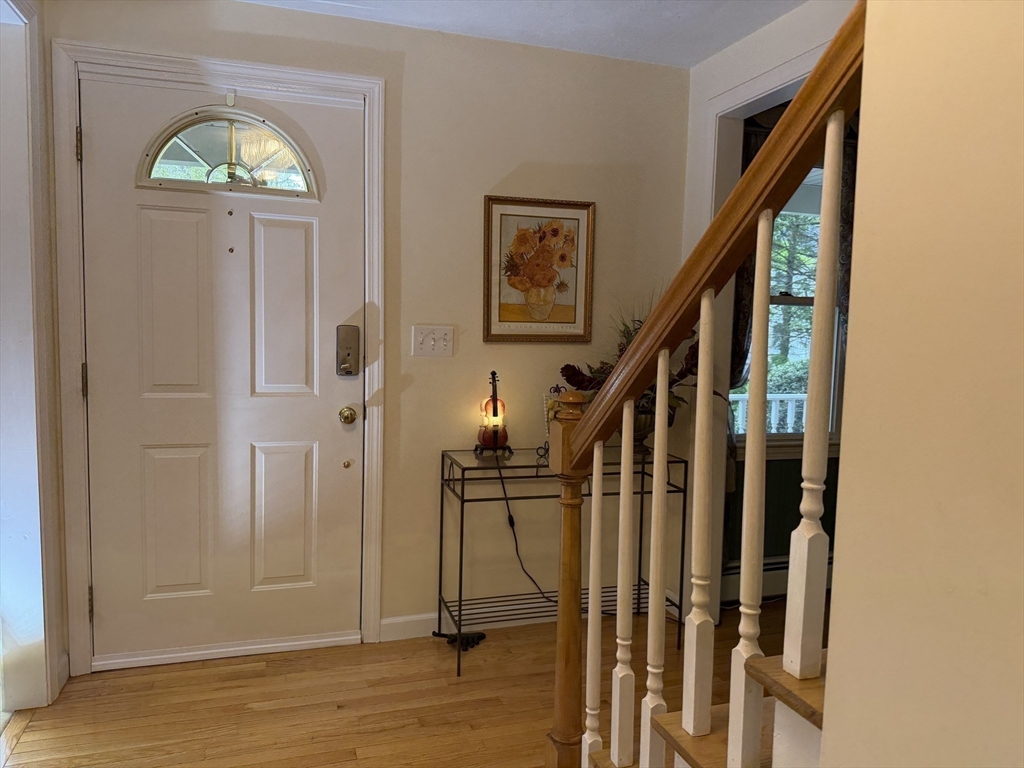 21 Woodridge Rd, Milford, MA Photo #8