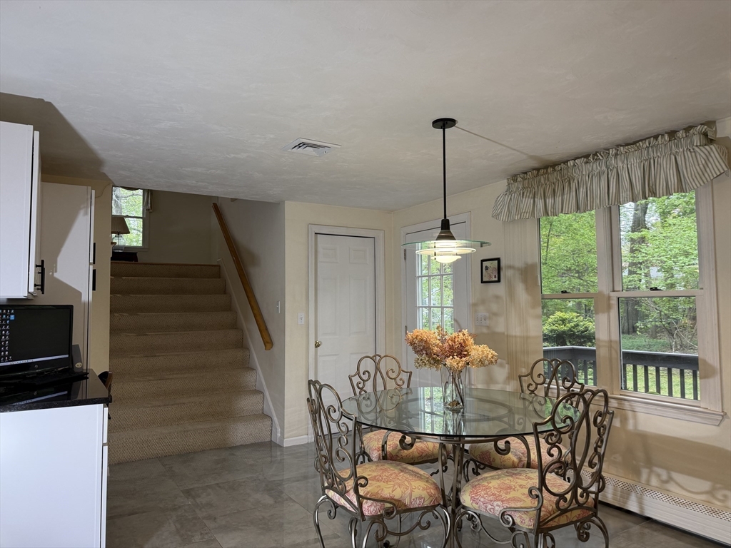 21 Woodridge Rd, Milford, MA Photo #13