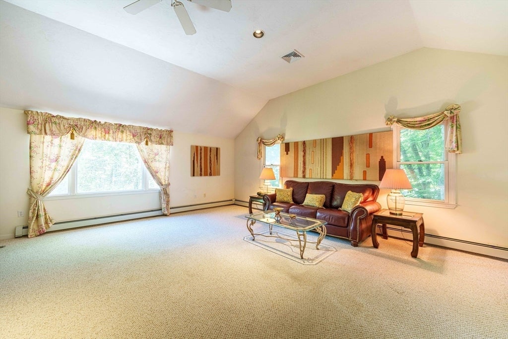 21 Woodridge Rd