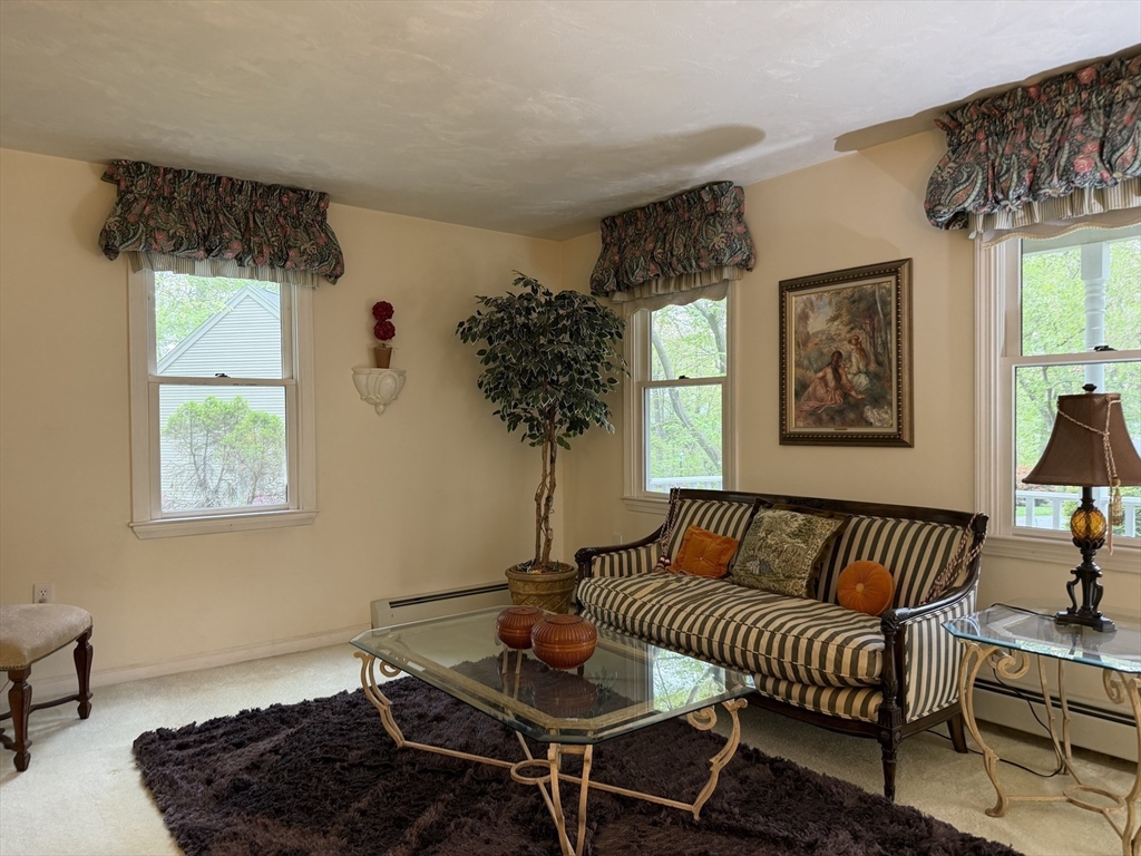 21 Woodridge Rd, Milford, MA Photo #20