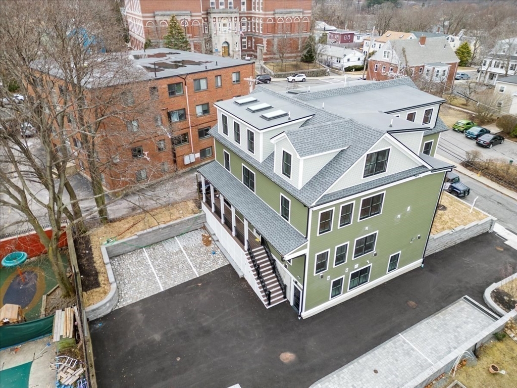 30 Dighton St 3