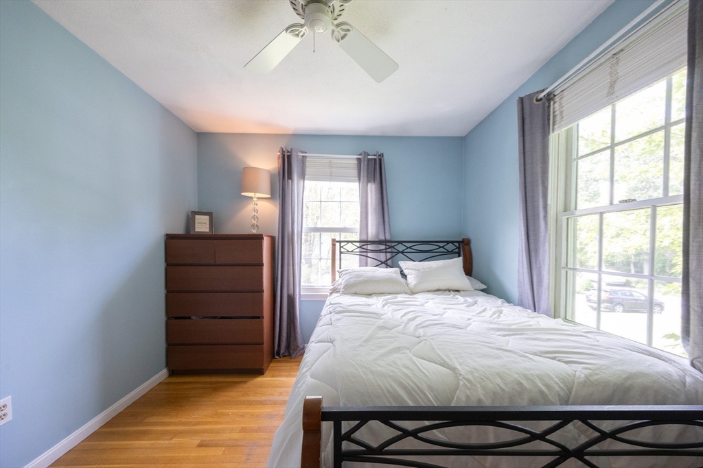 Attleboro, Massachusetts 02703, United States, 3 Bedrooms Bedrooms, ,1 BathroomBathrooms,Residential,Contingent,144964