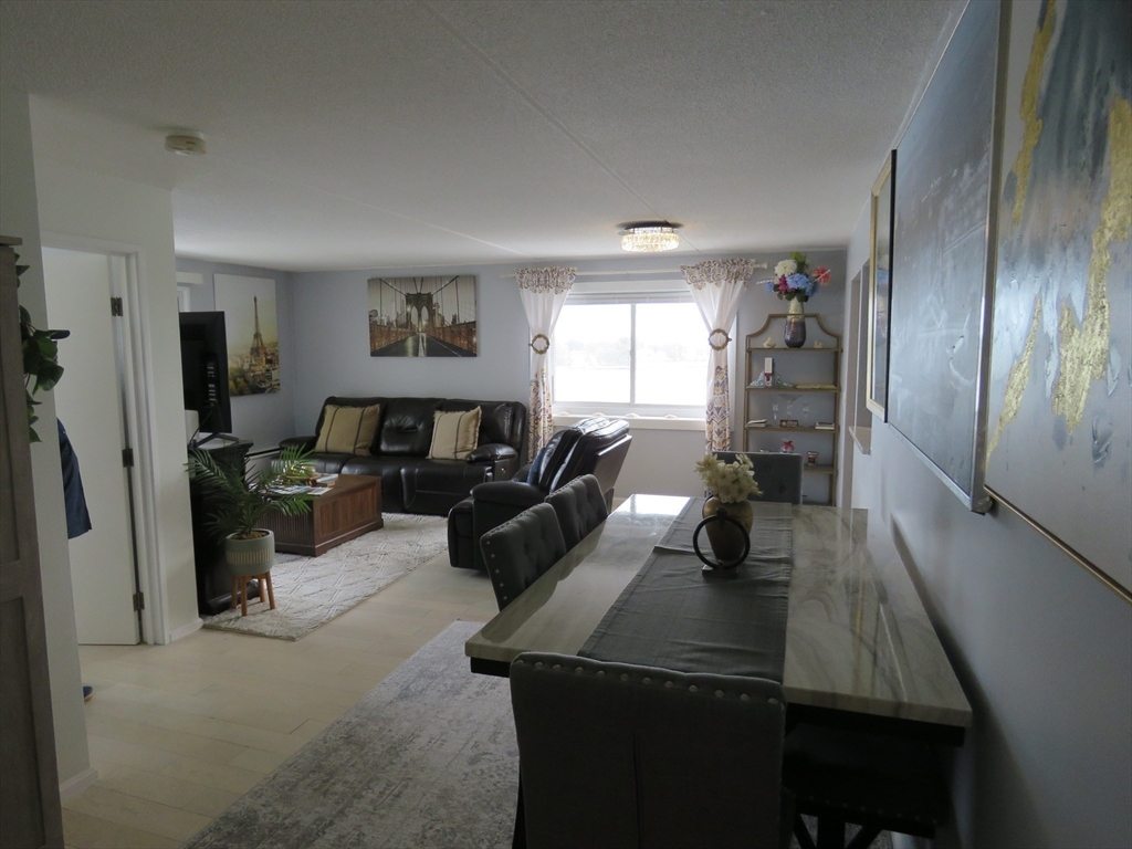 200 Cove Way 612